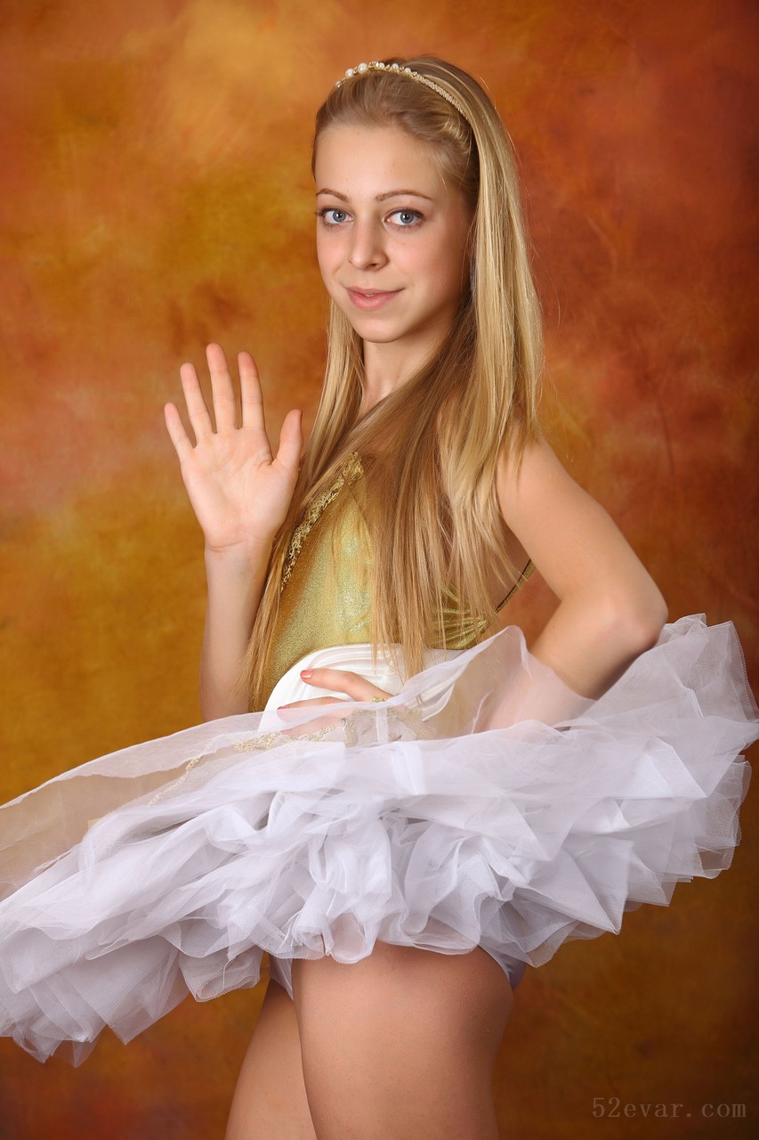 [159P] Anastasia白天鹅舞蹈服写真