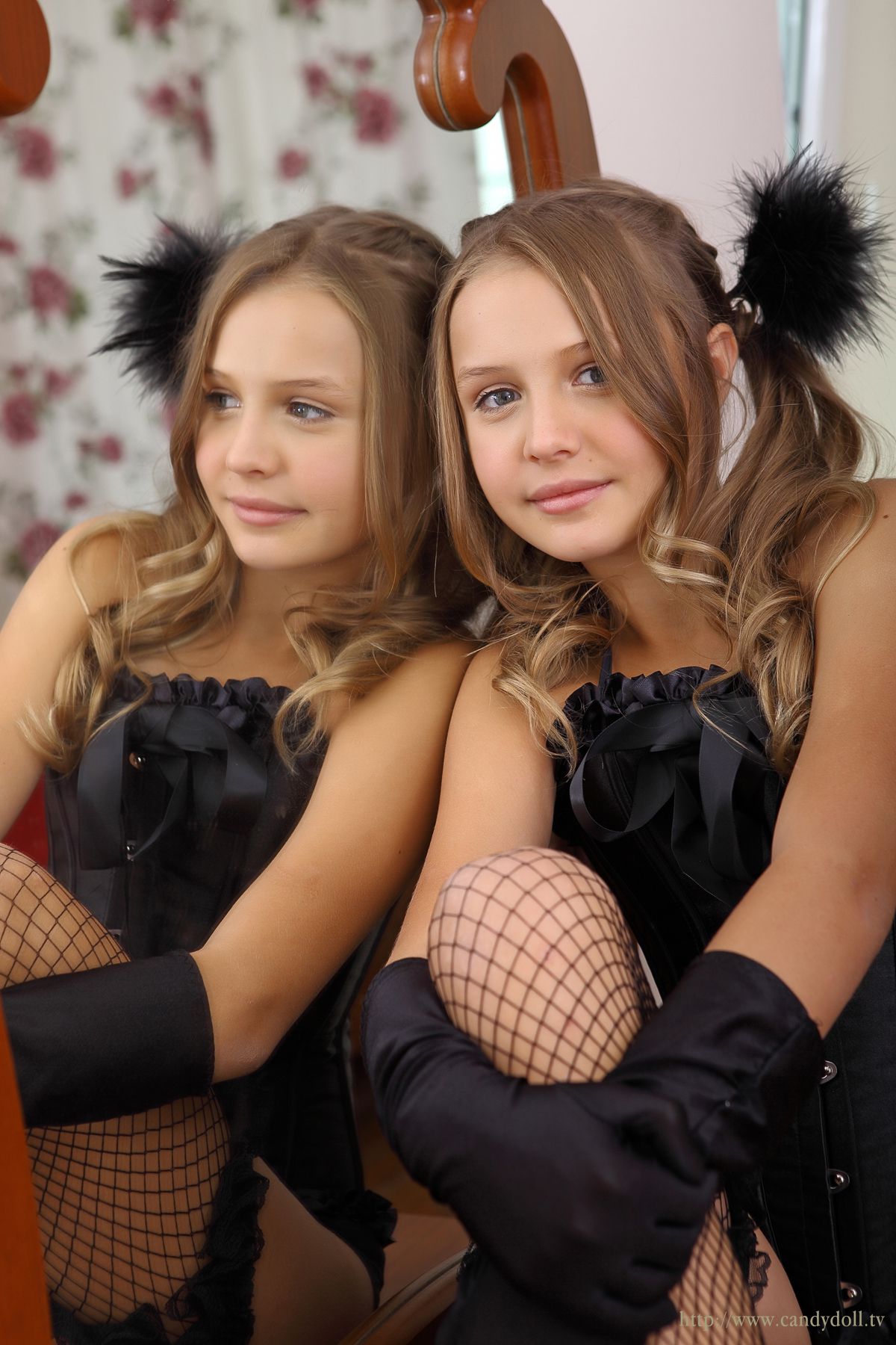 [100P] MikaS精美套图第二十弹(100P)